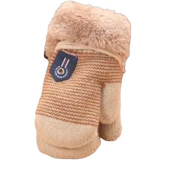 New toddler cream colored soft, warm mittens 1-3 years - Picture 1 of 2